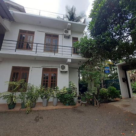 Emarald Holiday Homes Anuradhapura Exterior photo