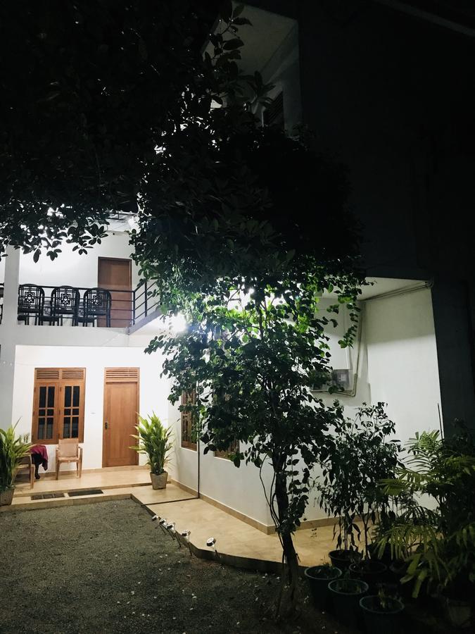 Emarald Holiday Homes Anuradhapura Exterior photo